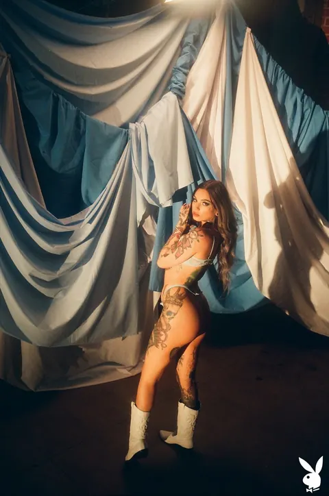Aubrey Destremps: Several Women Undress and Pose Nude in a Glamour Compilation – photo 16 of 20