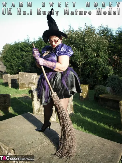 Busty European MILF Strips Out of Her Cosplay Costume Outdoors – photo 4 of 20