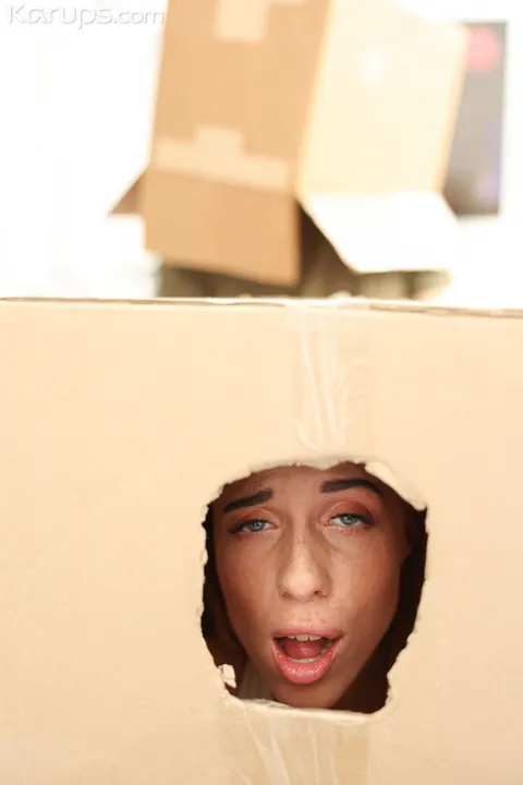 Jessie Way: European Redhead with Natural Tits Poses Nude – photo 4 of 21