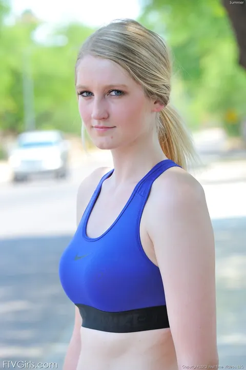 Summer Carter: Tall Blonde in a Bikini Spreads Her Pussy in the Park – photo 2 of 20