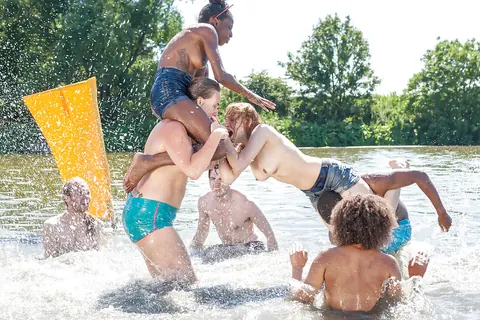 Thick European and Ebony Women Wrestle in Shorts on the Beach – photo 10 of 16