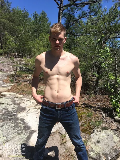 Man Strips Nude Outdoors Showing His Lean Body and Cock – photo 20 of 21