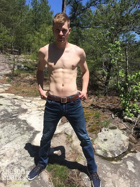 Man Strips Nude Outdoors Showing His Lean Body and Cock – photo 19 of 21