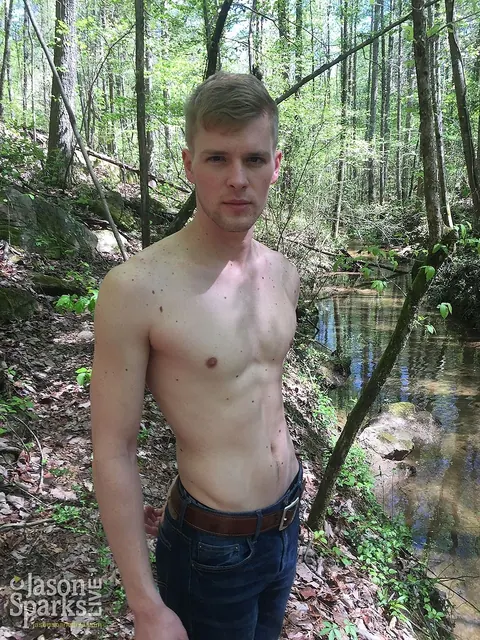 Man Strips Nude Outdoors Showing His Lean Body and Cock – photo 1 of 21
