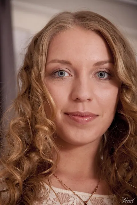 Marry Dream: Curly Blonde Poses Nude and Spreads Her Pussy – photo 17 of 17