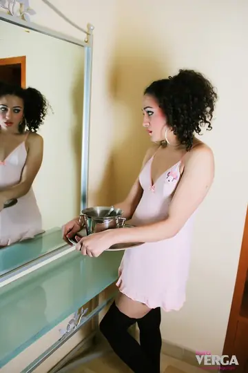 Trans Woman Pulls Top Down and Undresses Fully