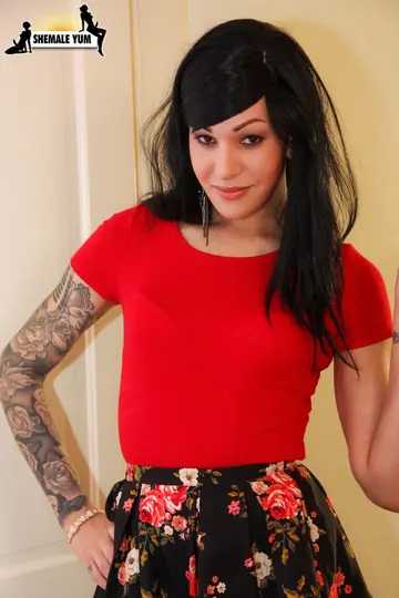 Thick Mature Trans Woman Poses Nude and Spreads Her Ass