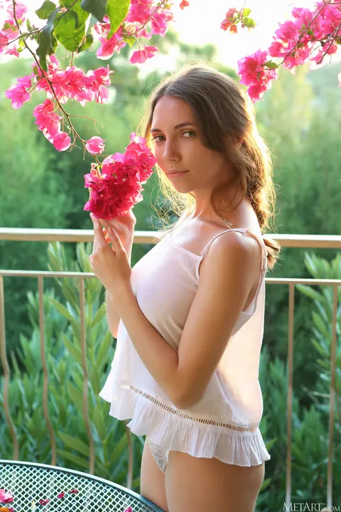 Tall Busty PAWG Spreads Her Pussy Outdoors in Panties – photo 1 of 21