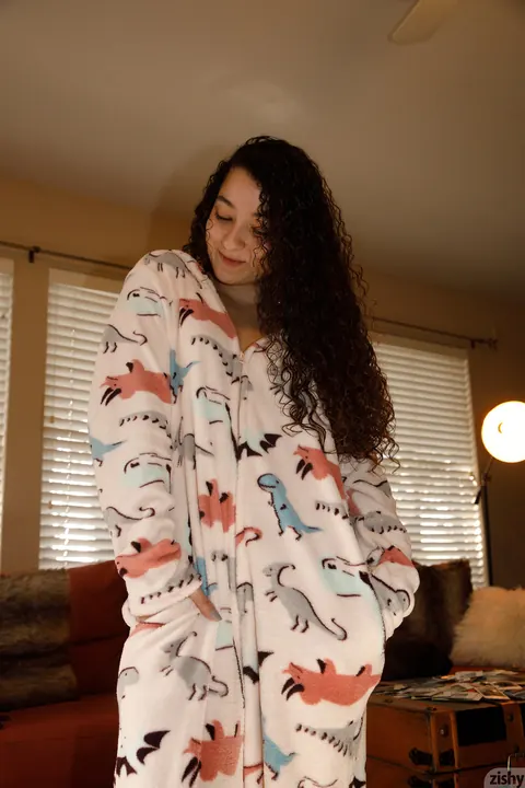Lana Lovelace: Petite Curly Latina Poses Clothed and Spreads Her Cheeks – photo 3 of 13