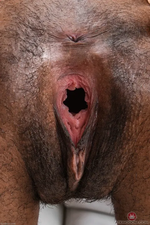 Olivia Green: Slim African Brunette with Dreadlocks Spreads Her Hairy Pussy Wide – photo 9 of 21