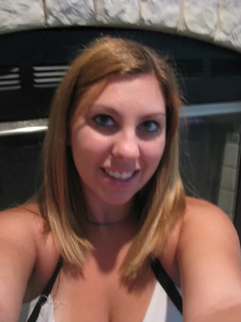 Blonde Flaunts Her Big Tits in Outdoor Selfies – photo 2 of 20