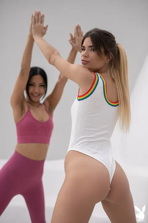 Chloe Rose & Lorena Hidalgo: Brunettes Strip Out of Their Yoga Clothes – photo 3 of 20