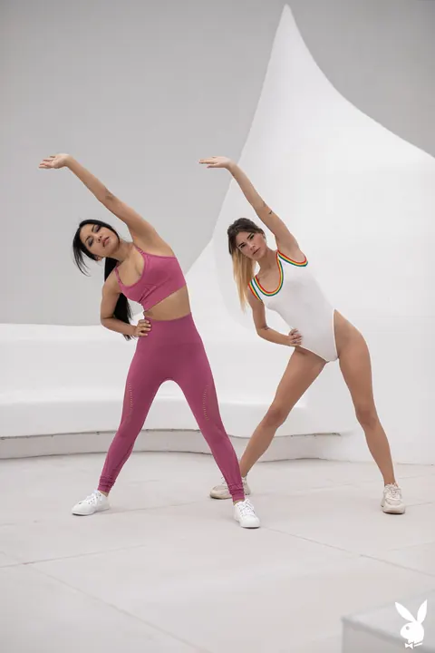 Chloe Rose & Lorena Hidalgo: Brunettes Strip Out of Their Yoga Clothes – photo 2 of 20