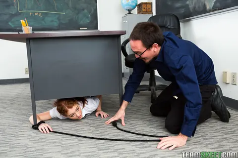 Alice Green: Redhead with Short Hair in Uniform Blows and Jerks in the Office – photo 10 of 20