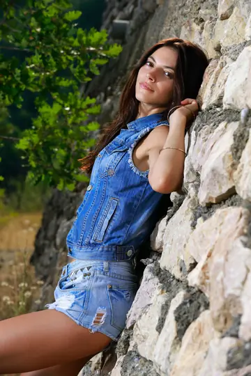 European Brunette Strips Out of Her Jeans and Spreads Naked