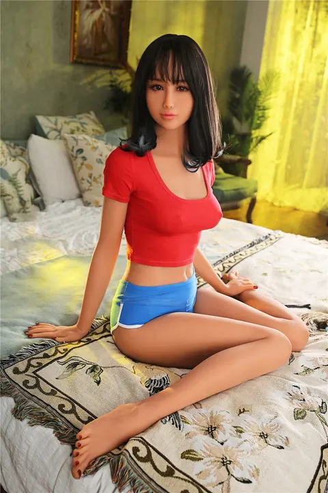 Petite Slim Babe Strips Nude and Unveils Her Pussy – photo 7 of 20