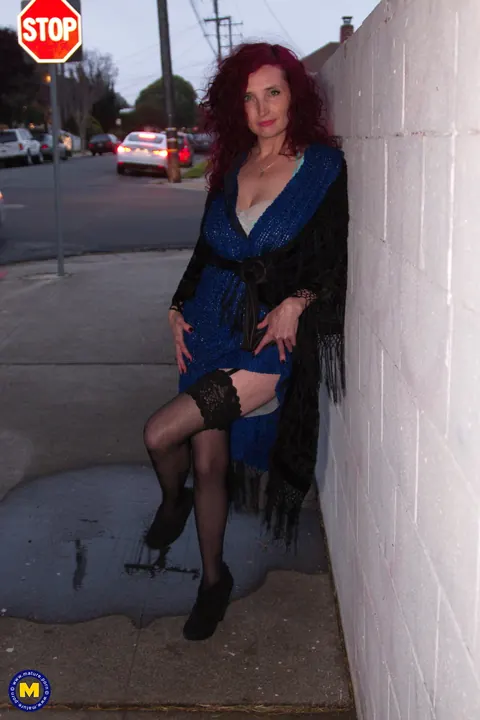 Zinnia Blue: Mature Curly Redhead Spreads Her Legs in Stockings Outdoors – photo 15 of 20