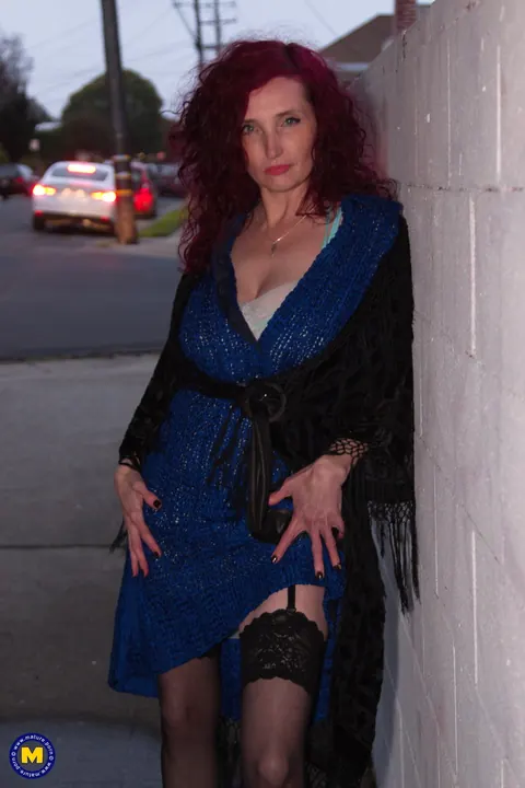 Zinnia Blue: Mature Curly Redhead Spreads Her Legs in Stockings Outdoors – photo 14 of 20