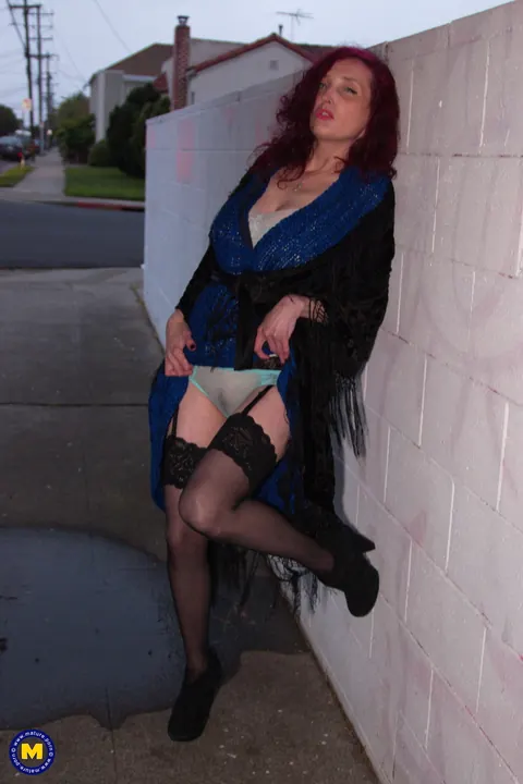 Zinnia Blue: Mature Curly Redhead Spreads Her Legs in Stockings Outdoors – photo 17 of 20