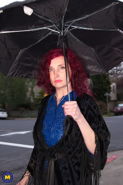Zinnia Blue: Mature Curly Redhead Spreads Her Legs in Stockings Outdoors – photo 3 of 20
