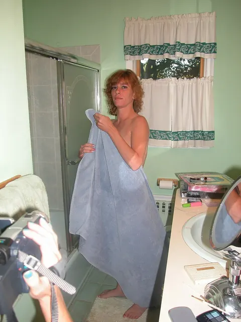 Ivy Rose: Redhead MILF Shows Her Big Natural Tits and Tattoo – photo 1 of 21