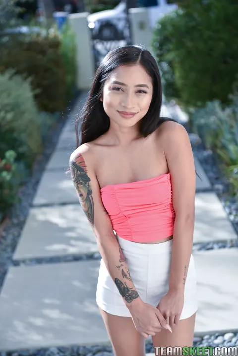 Avery Black: Petite Asian Babe with Black Hair Gets a Facial on the Sofa – photo 6 of 21
