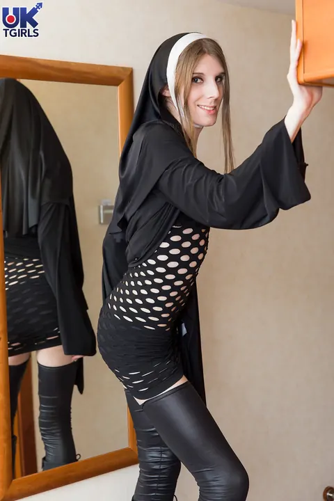 Trans Woman Undresses to Masturbate with a Dildo and Spread – photo 3 of 16