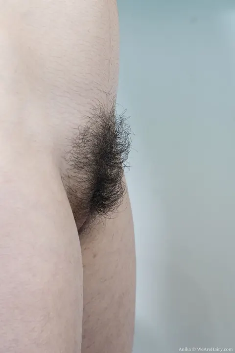 Skinny Petite Nerd in Glasses Strips Off Her Jeans and Shows Hairy Muff – photo 13 of 20