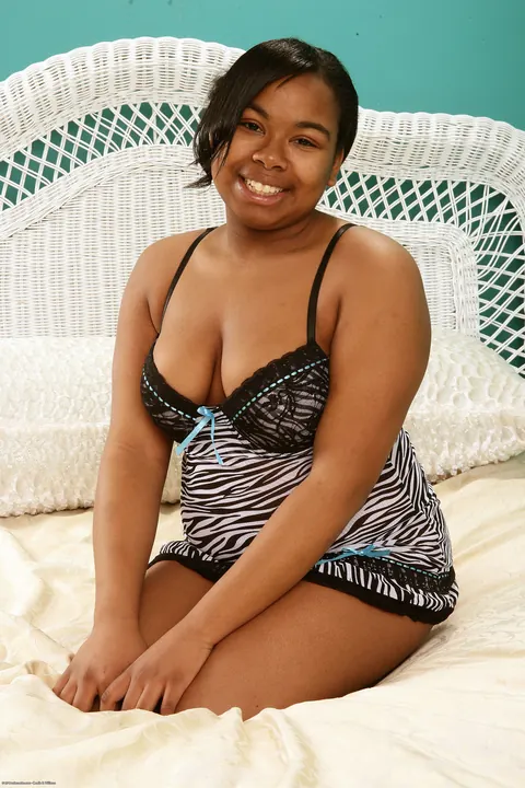 Monica Jimenez: Busty Ebony BBW Shows Her Hairy Pussy on the Bed – photo 1 of 21