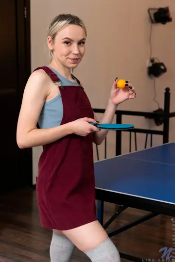 Lisa Nixon – Blonde in Socks Spreads Her Pussy on a Table