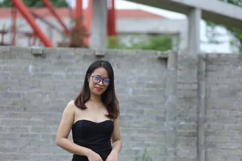 Busty Asian MILF Takes Anal Threesome Outdoors in Pantyhose – photo 14 of 21