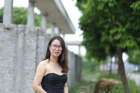 Busty Asian MILF Takes Anal Threesome Outdoors in Pantyhose – photo 10 of 21