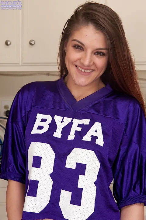 Haley Banks: Thick Brunette with Big Tits Fingers Her Pussy on the Kitchen Counter – photo 1 of 15