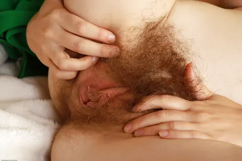 MILF Undresses and Spreads Her Hairy Bush and Armpits – photo 14 of 16