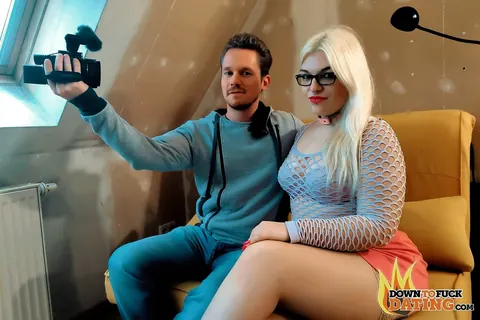Mariella Sun: Blonde PAWG in Glasses Shows Her Big Ass and Gets Rammed – photo 6 of 20