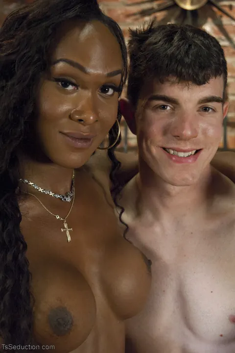 Tall Ebony Trans Woman Fucks Her Partner Doggy Style – photo 20 of 20