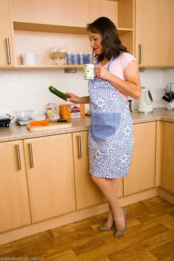 Thick MILF in Panties and Heels Masturbates with a Toy in the Kitchen