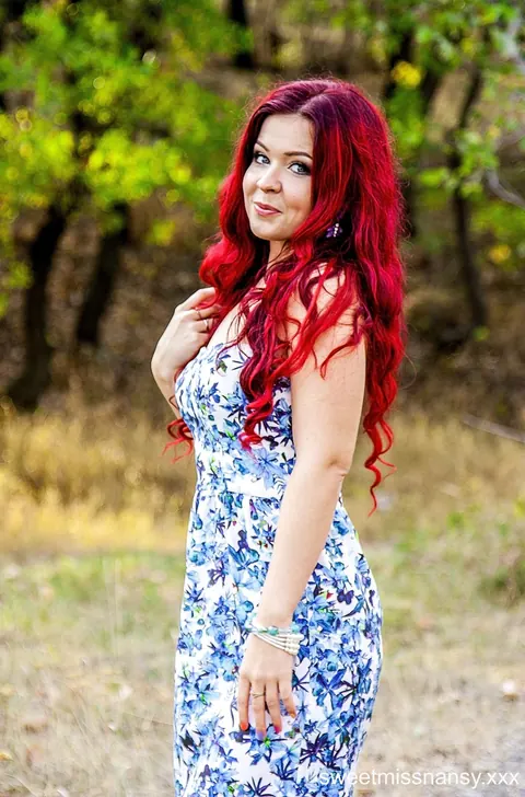 Redhead Poses in a Summer Dress and Heels Outdoors – photo 15 of 15