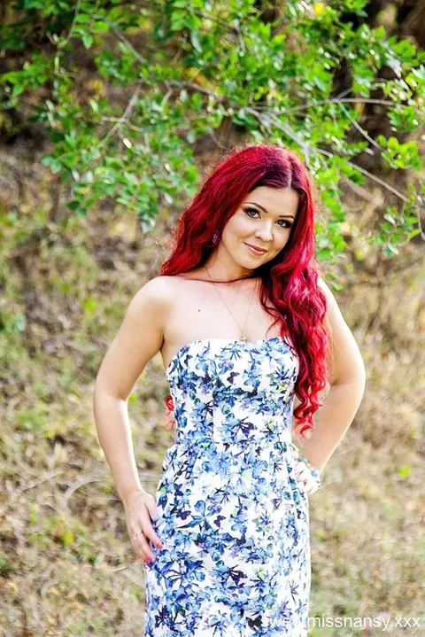 Redhead Poses in a Summer Dress and Heels Outdoors – photo 5 of 15