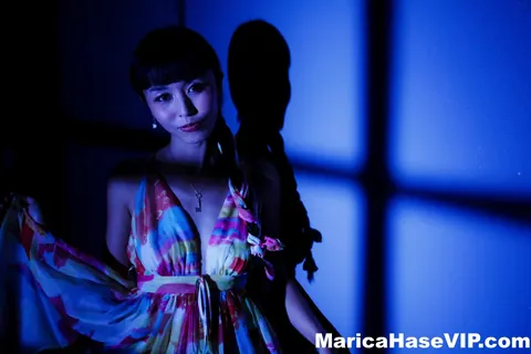 Marica Hase: Japanese MILF Poses Nude in Dim Light – photo 1 of 12