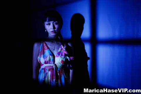 Marica Hase: Japanese MILF Poses Nude in Dim Light – photo 2 of 12