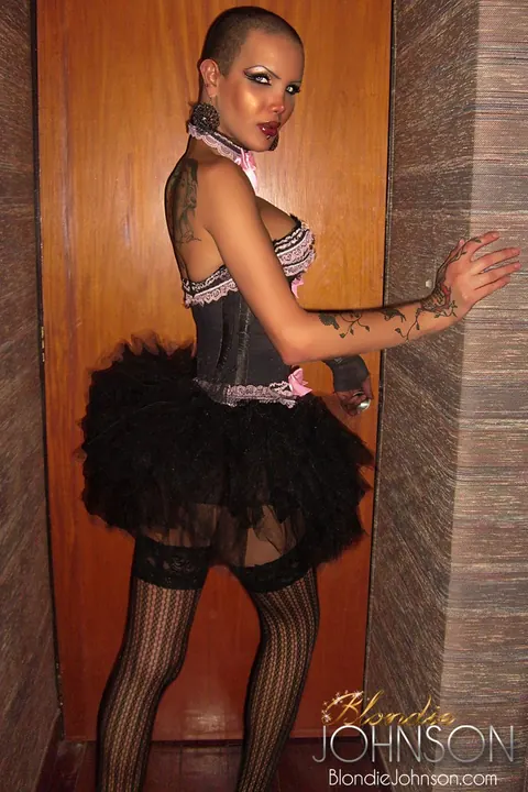 Blonde Latina Trans Woman Strips and Poses Nude – photo 2 of 12