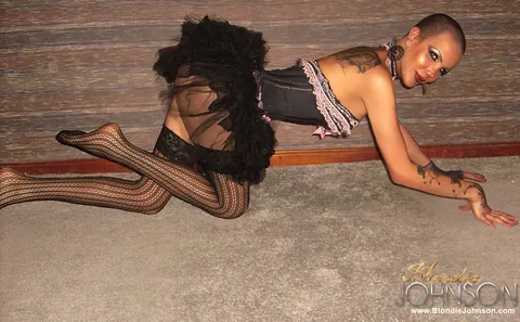 Blonde Latina Trans Woman Strips and Poses Nude – photo 6 of 12