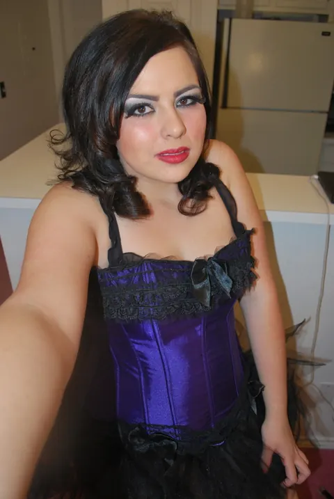 BBW Brunette Reveals Her Big Natural Tits in Selfie – photo 4 of 21