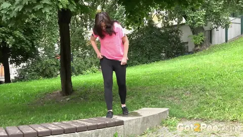 PAWG Brunette Drops Pants and Spreads in Public Park – photo 14 of 15