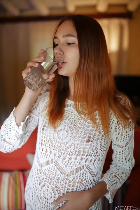 Ukrainian Woman Poses Nude for Glamour Shots – photo 2 of 21