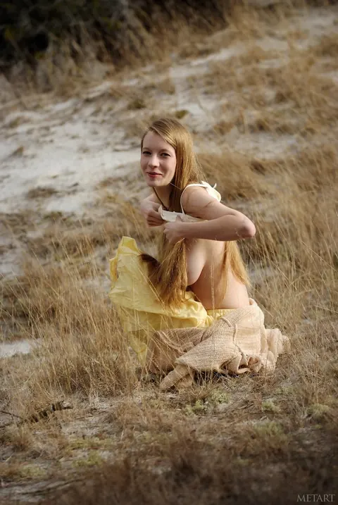 Mandi Collins: Tall Slim Blonde with Big Tits Spreads in the Sand – photo 7 of 18