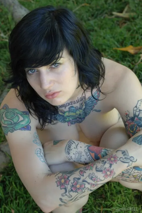Kylee Kross: Tattooed Latina Brunette Undresses and Spreads in the Backyard – photo 13 of 16