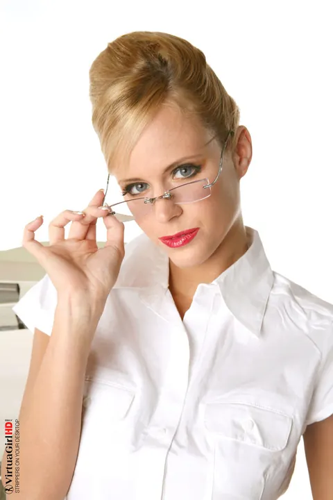 Zuzana Drabinova: Busty Blonde Secretary Poses in Stockings at the Office – photo 3 of 15