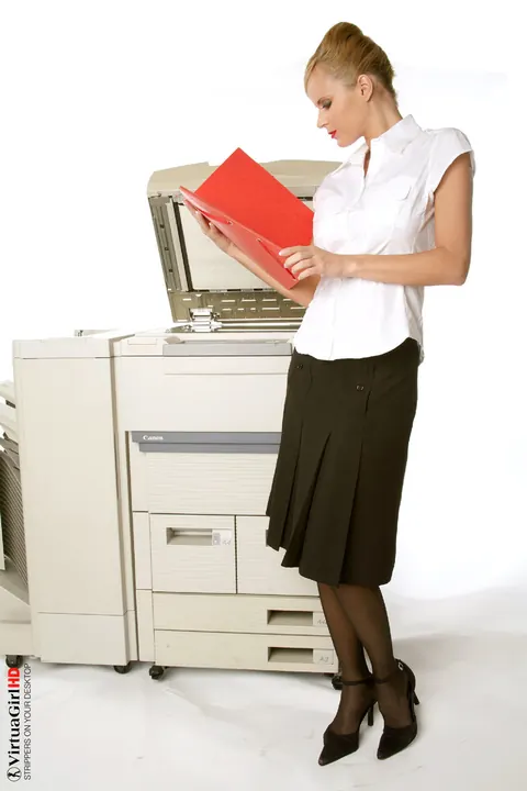 Zuzana Drabinova: Busty Blonde Secretary Poses in Stockings at the Office – photo 5 of 15